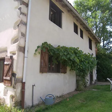 Le Moulin Du Pont Charraud