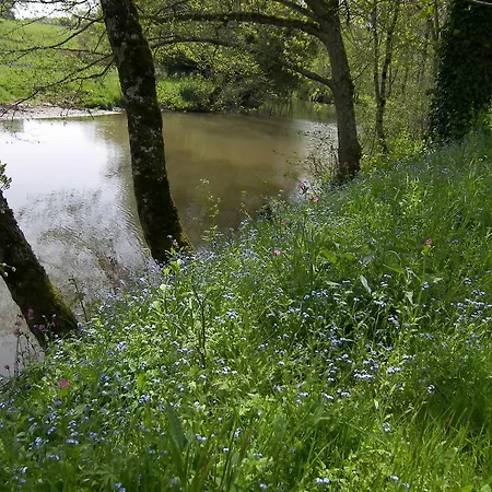度假居 Le Moulin Du Pont Charraud
